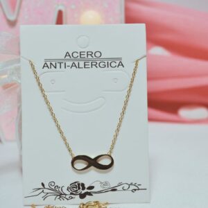 Gargantilla de infinito en Ribeira